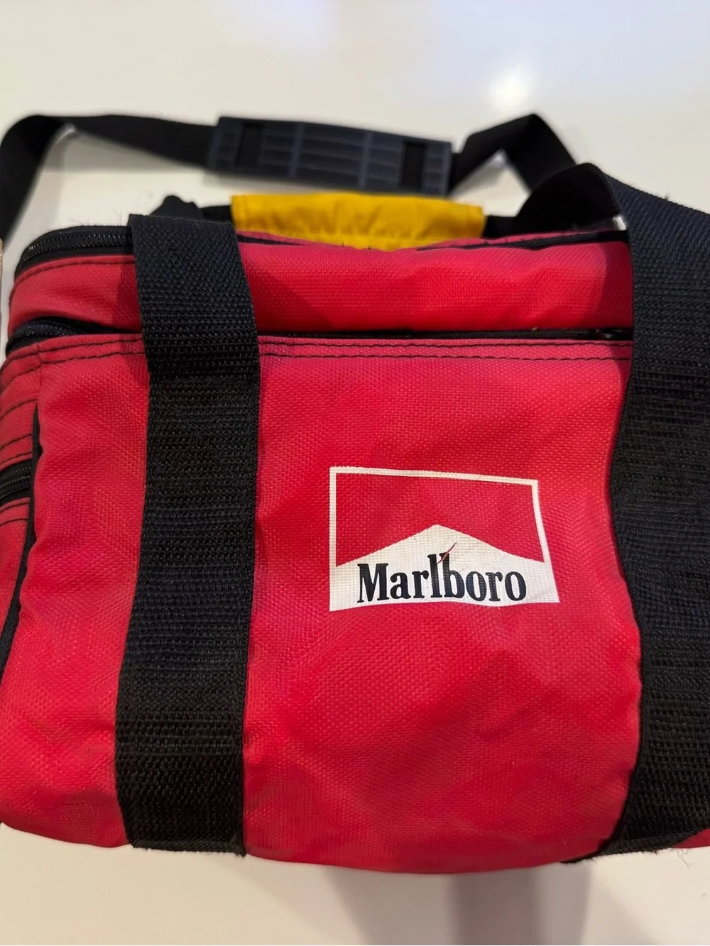 Vintage Marlboro Lunch Bag 90's Red Cooler Insulated Bag Lunch Box Zipper
